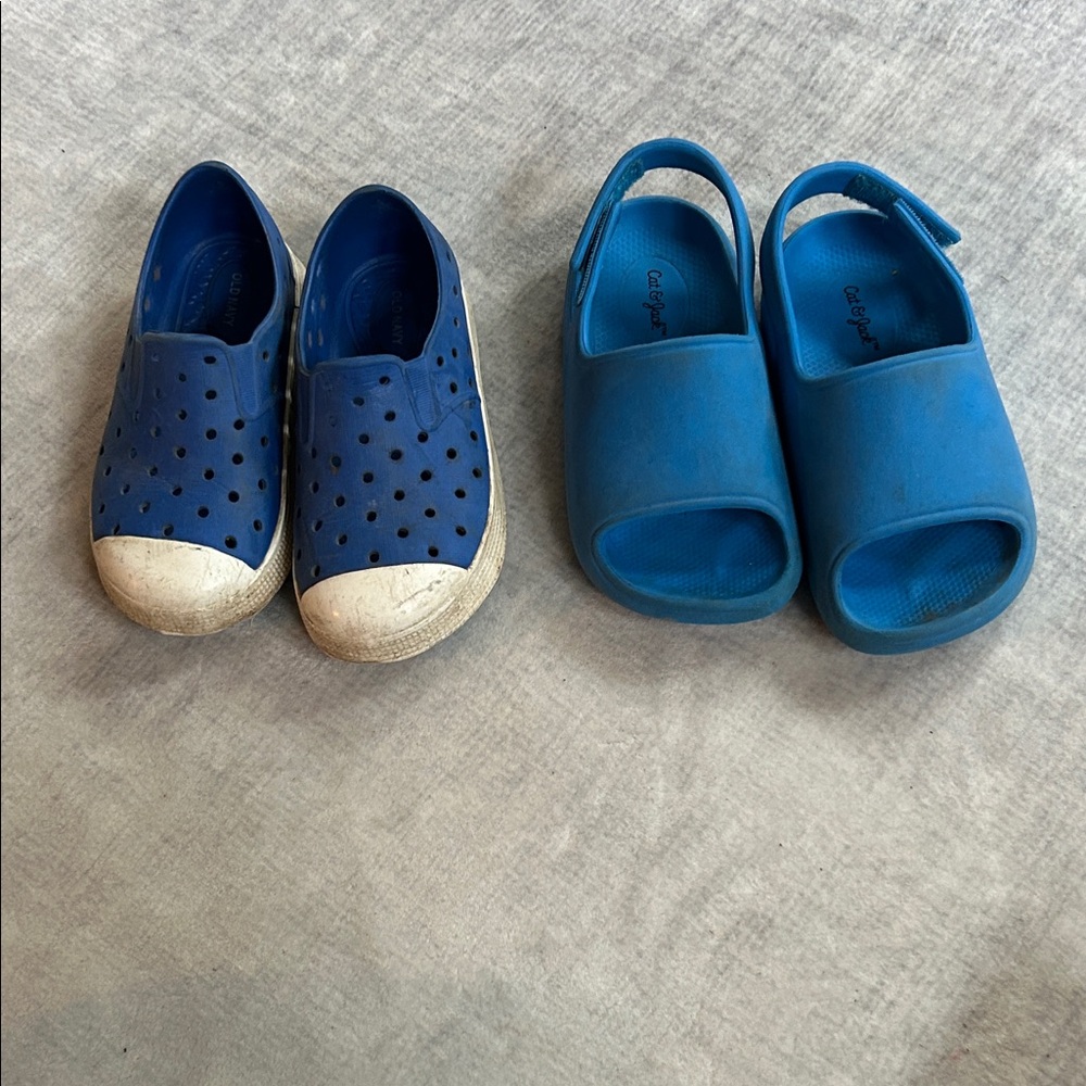 Cat & Jack Kids Blue Water Shoes Set